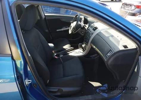 2010 Toyota Corolla S z USA, uszkodzony, nr VIN 2T1BU4EE4AC300379